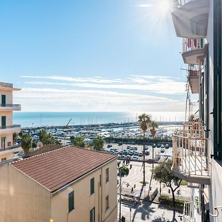 Palazzo Galeoni Luxury Suites Salerno Exterior foto