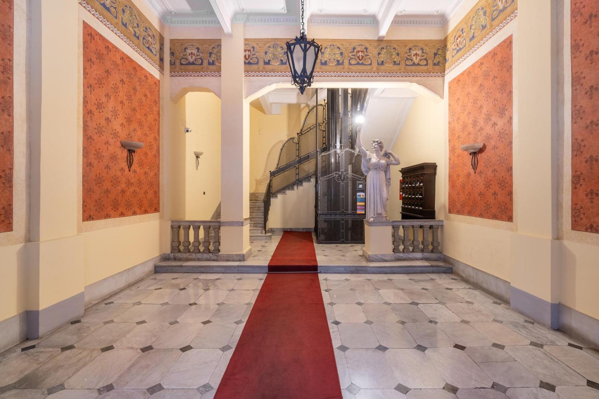 Palazzo Galeoni Luxury Suites Salerno Exterior foto